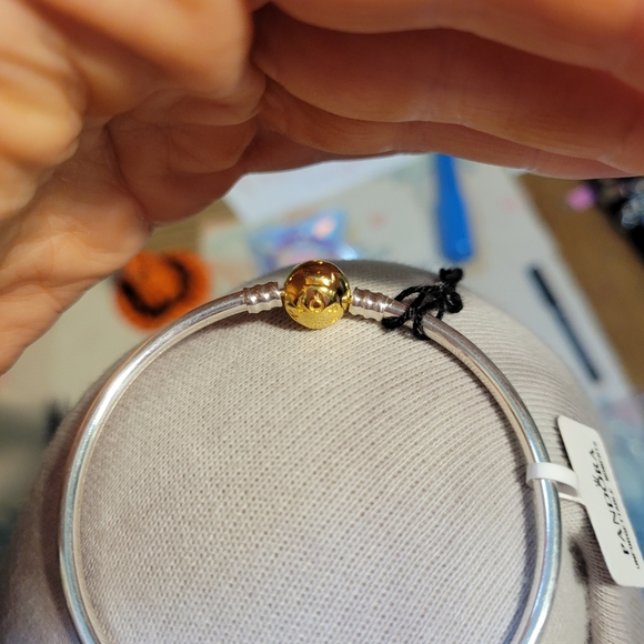 Pandora Moments Gold clasp Bracelet 6.7" - Picture 10 of 11